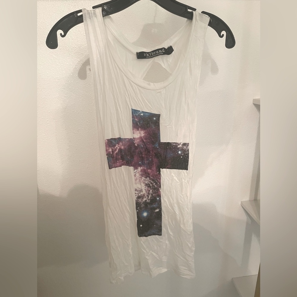 Cross tank with open back NWOT